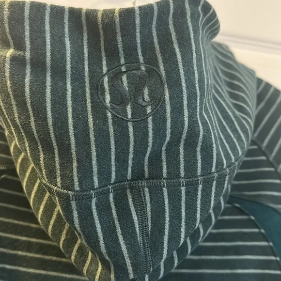 Lululemon Full Zip Scuba - Picture 8 of 8